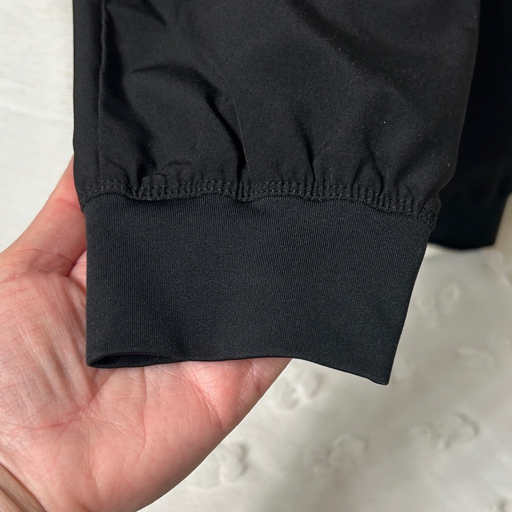 Women's Black Scrub Jogger Set - Comfortable Medical Track Pants & Top - Picture 6 of 6